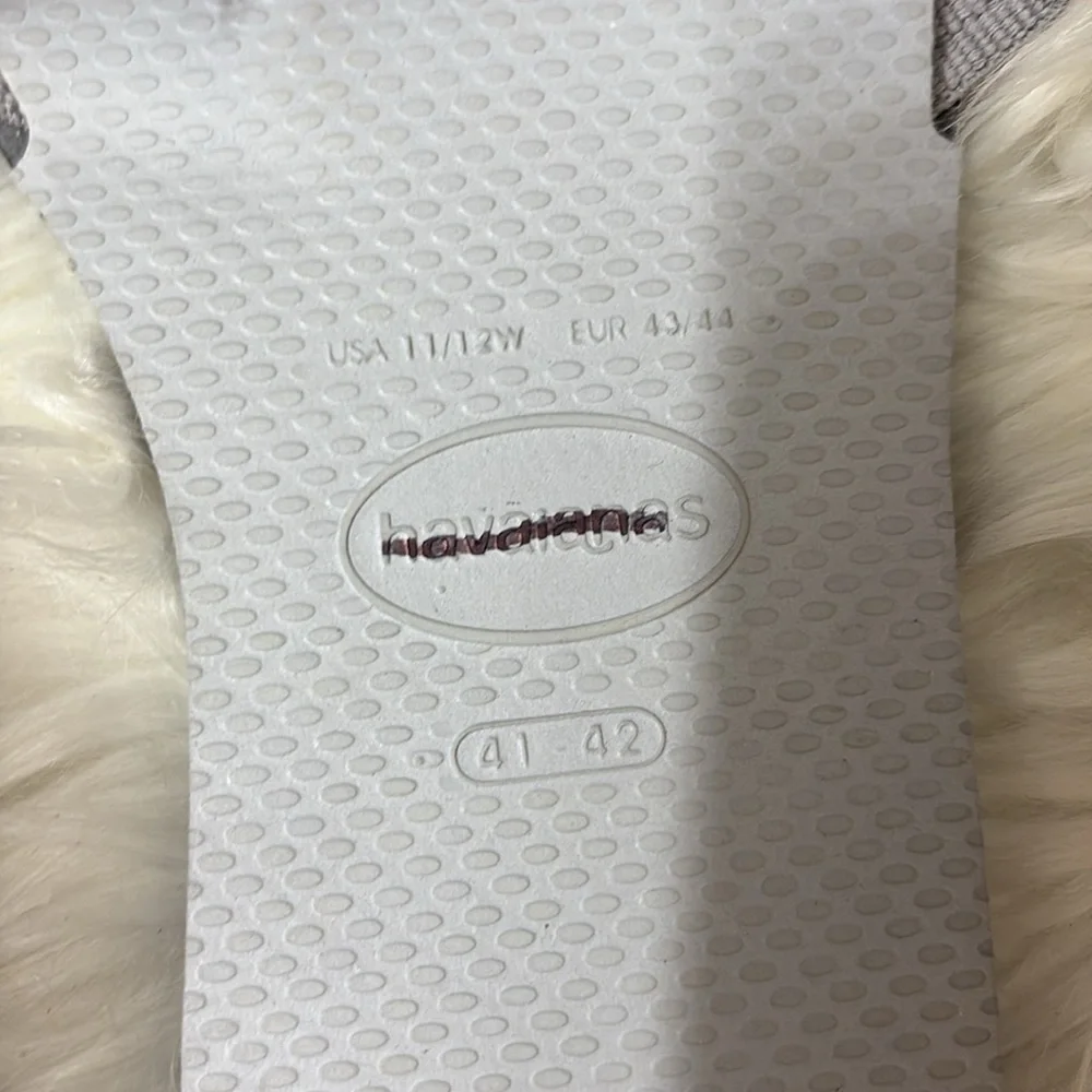 NWT Havaianas Silver Sparkly Slip On Sandals Size 11/12W